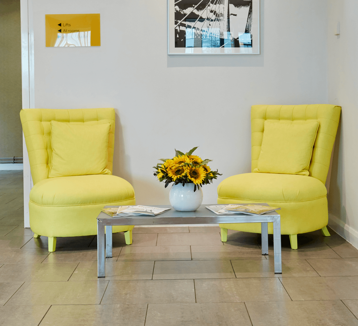 Tŷ Magor Hotel Lobby