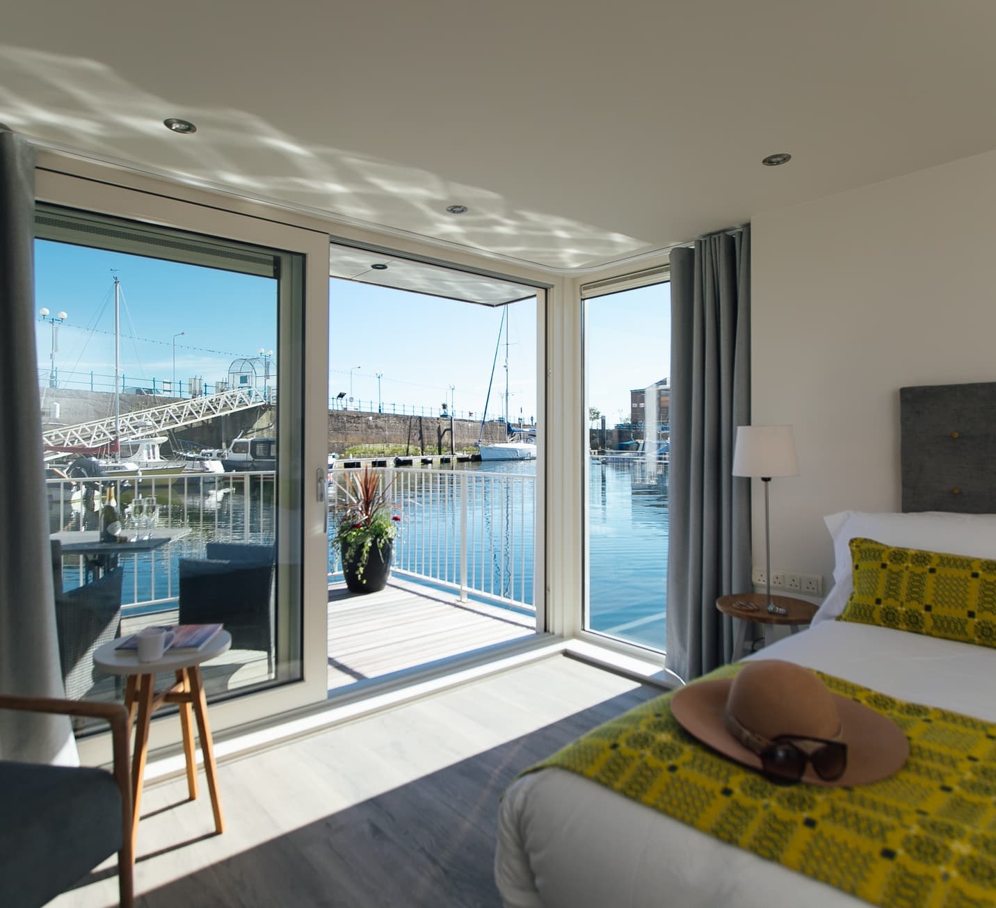 Floatel rooms at Tŷ Milford Waterfront