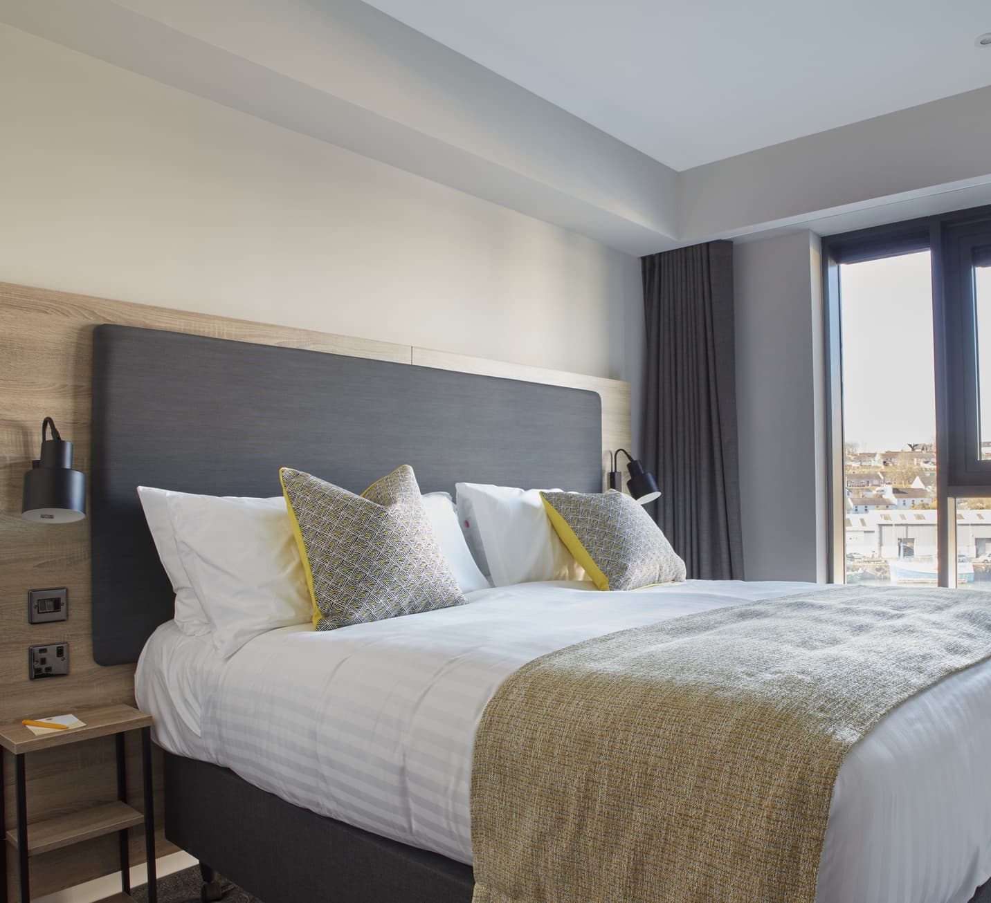 Tŷ Milford Waterfront Room