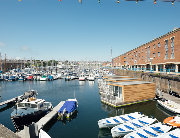 Floatel rooms at Tŷ Milford Waterfront