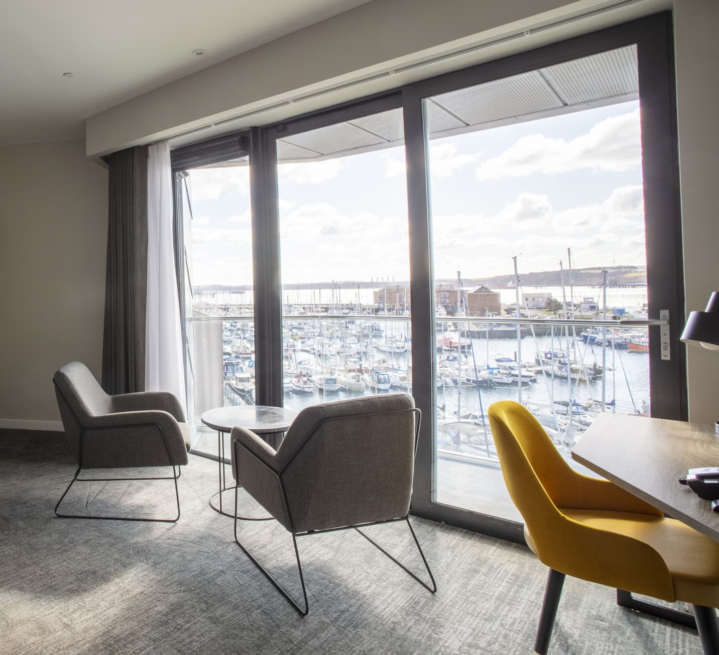 Tŷ Milford Waterfront Room