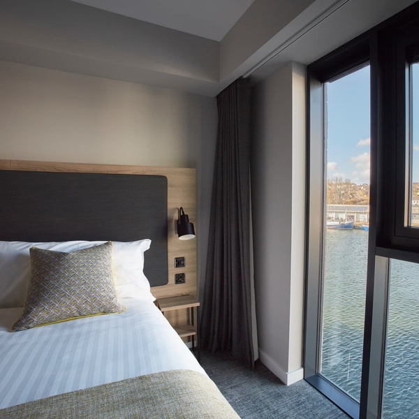 Tŷ Milford Waterfront room