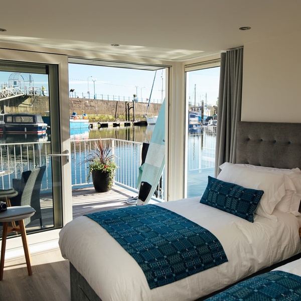 Floatel rooms at Tŷ Milford Waterfront