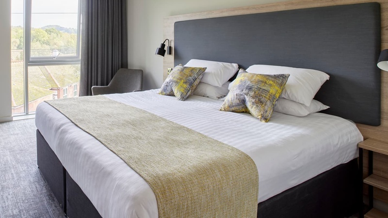 Tŷ Newport King Room