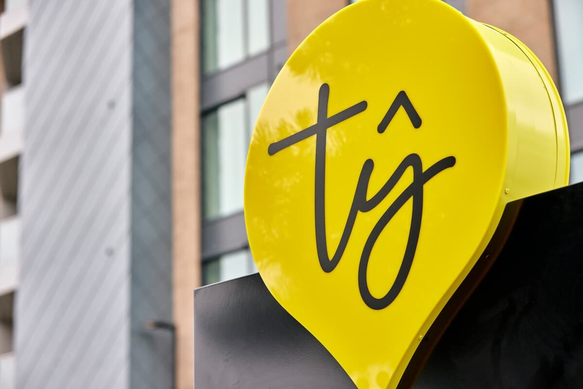 Ty Milford Waterfront Exterior