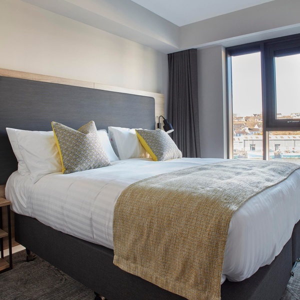Ty Milford Waterfront King Room with Marina View