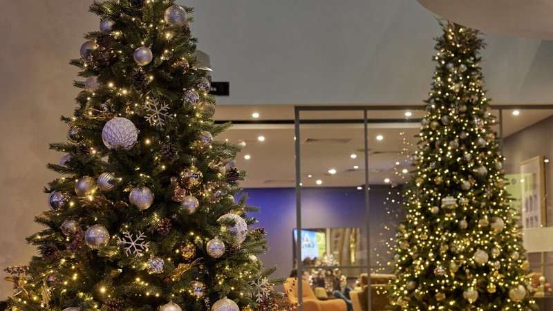 Ty Newport Hotel Lobby at Christmas