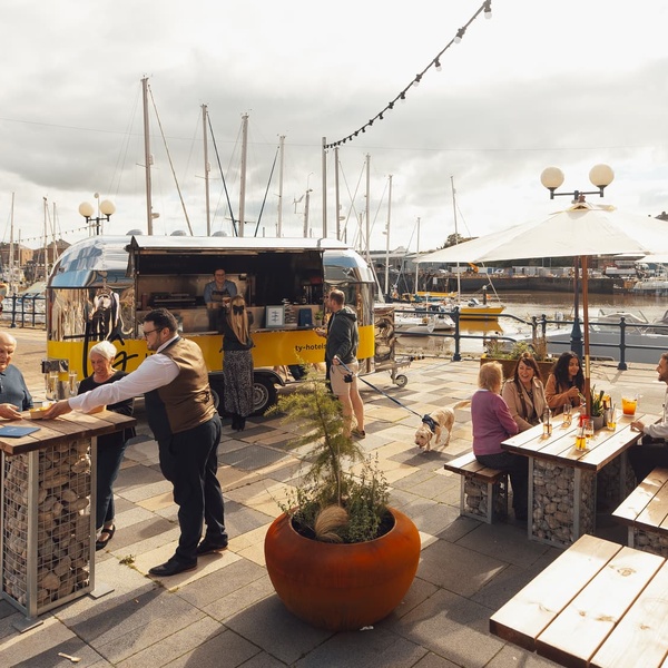 Ty Milford Waterfront Outdoor Dining